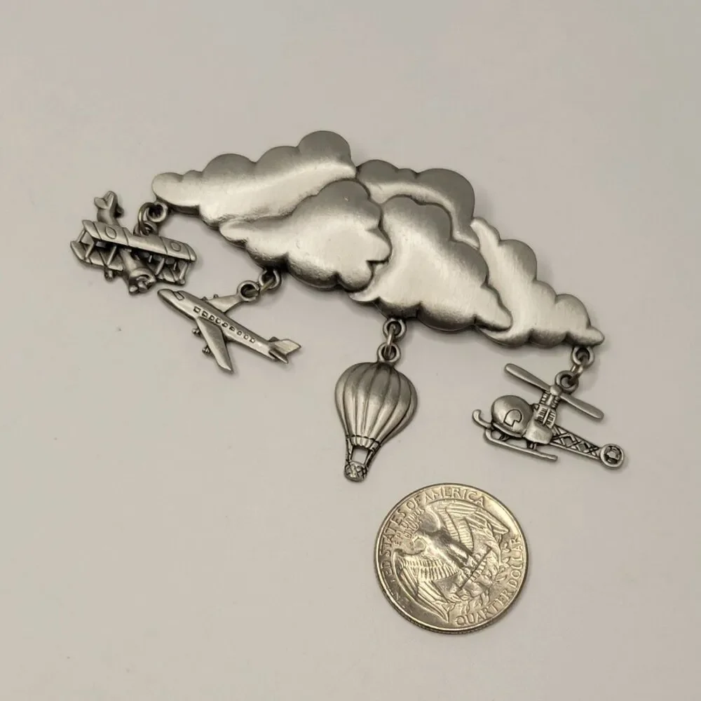 ▪︎JJ Brooch